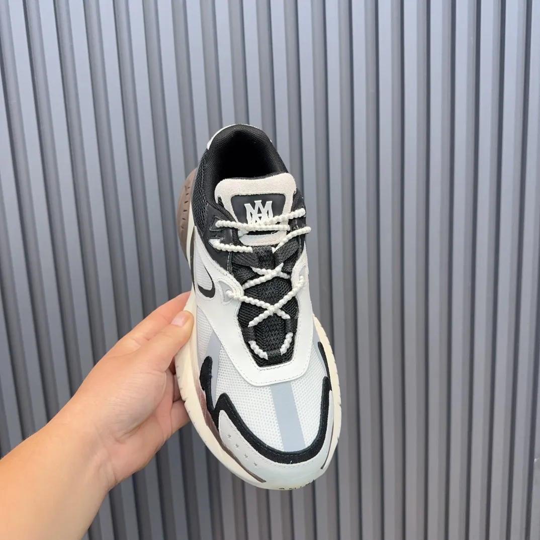 [AMIRI Amir] P: 760💰Size for couples: Female 35-40; Male 39-44; (Customized at 45.46) AMIRI Amir New Autumn and Winter Products New Autumn Latest Catwalk Couple Color Block Bread Casual Sports Shoes Series〰 Full of detailed casual fashion style New generation of bone shoes popular classic upgrades Super comfortable and super popular! AUTRY is an exclusive version of AUTRY couple casual shoes from a high street brand in Los Angeles. Many celebrity Internet celebrities have the same style. Chinese new rapper Xiaobai Gali, Wang Yibo, Yang Mi and other Internet celebrity bloggers are competing for their feet. The three-dimensional molded metal logo on the side of the AJ1 shoe is on par with Nike's popular Fog. The heroic value instantly has a bit of punk rock flavor, all showing fashion sense and street style... ▪ Upper: original custom-made cowhide + original custom-made breathable mesh ▪Inner lining: original customized breathable mesh ▪Outsole: original molded two-color TPU rubber combination outsole.